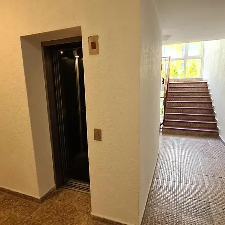 Lavender Crown Club Apartament *